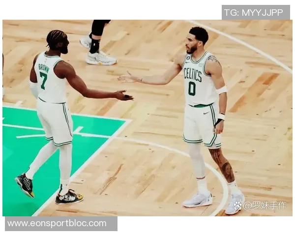 杰伦布朗调侃塔图姆康复迅速或将参加揭幕战