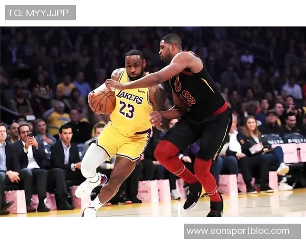 浓眉谈拉塞尔选择湖人：他愿意冒险放弃更高薪水